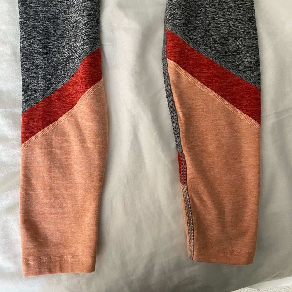 Beyond Yoga leggings - Picture 9 of 10